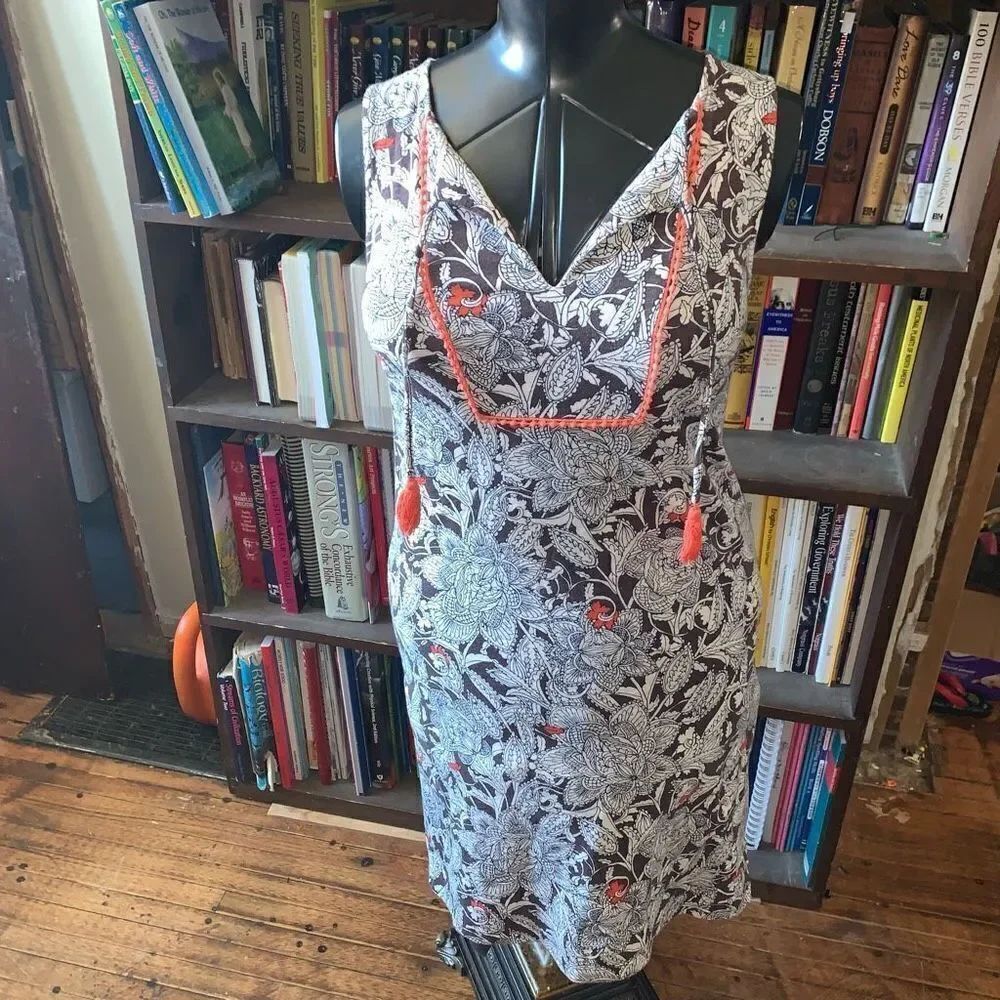 Boden Lana floral size 4 split neck vacationcore shift dress